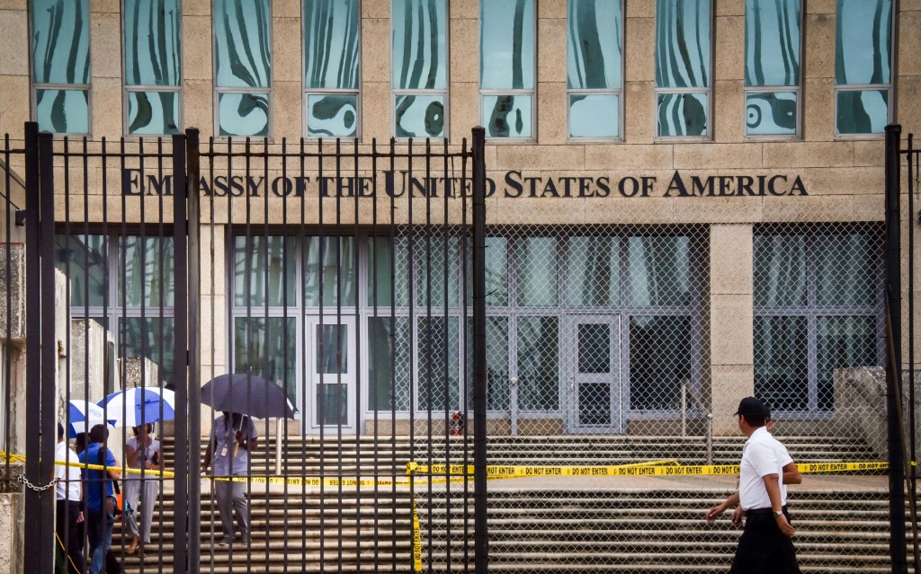 The United States reopens its consulate in Cuba, closed since 2017