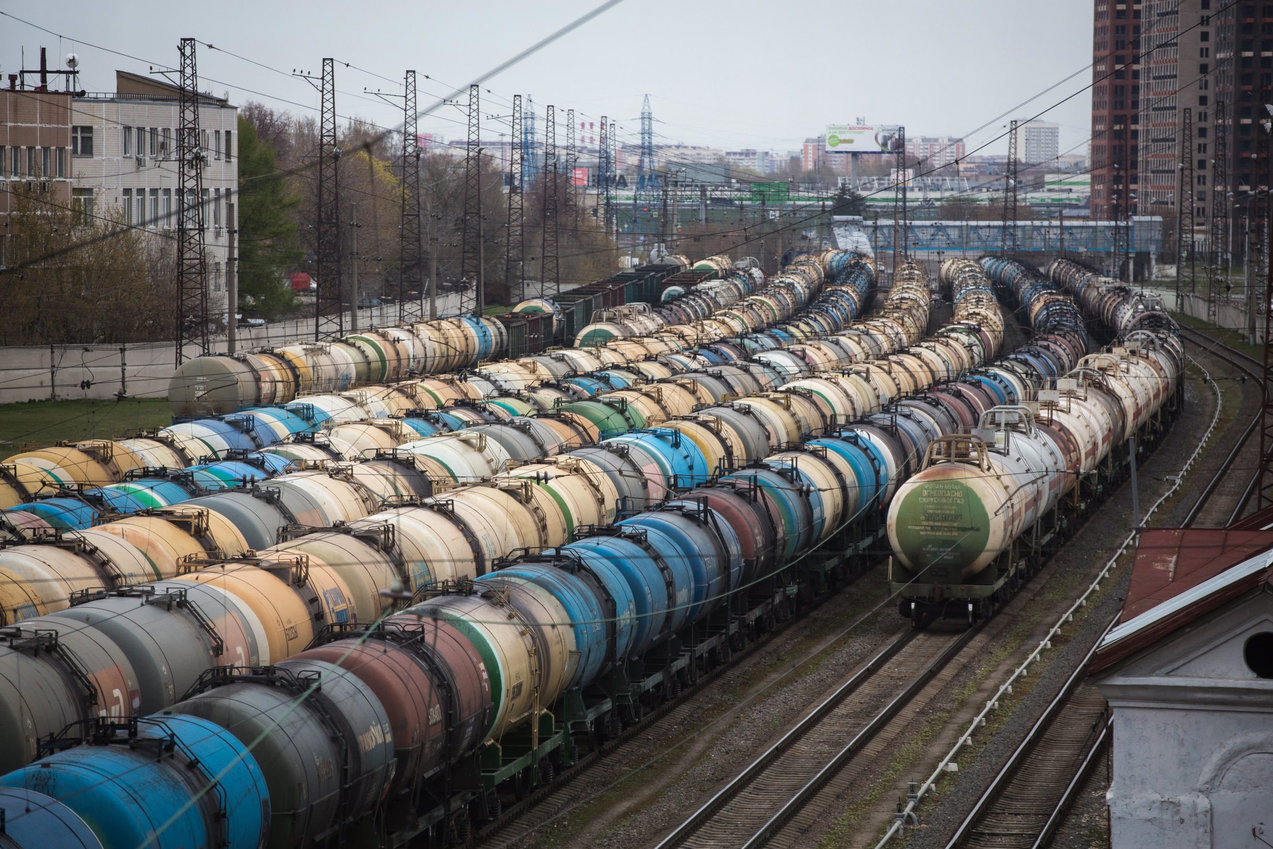 Analysts say alternative supplies will not be able to completely replace Russian oil