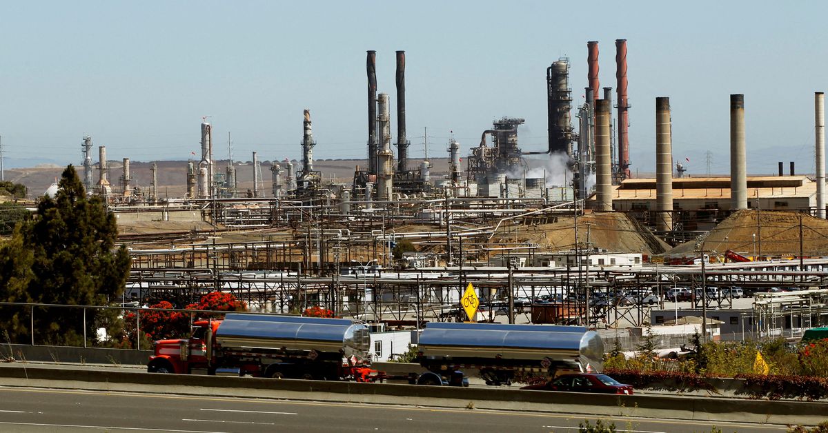 Chevron begins replacing workers ahead of California refinery strike