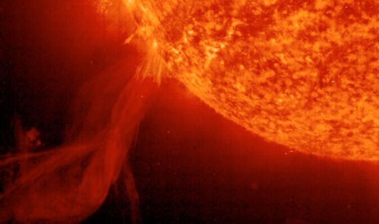 Solar storm warning: NASA expects direct hit to Earth from 'rapid' collision - where will it hit?  |  science |  News