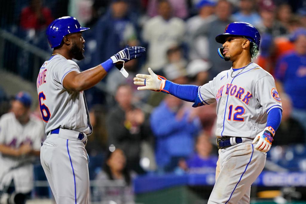 The Mets erupted into an amazing run in the ninth game to beat the Phillies