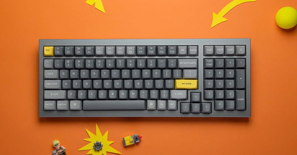 Keychron's latest keyboard is a more compact way to repair your number pad