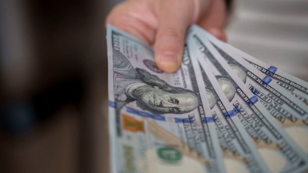Economist says dollar strength is more worrying than inflation in Asia