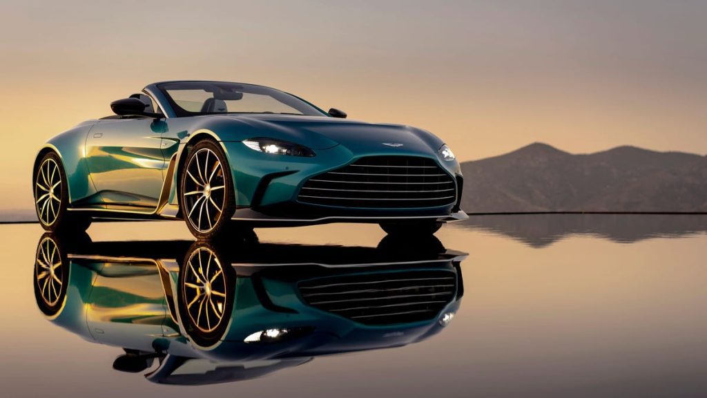 Aston Martin unveils 690-horsepower Vantage Roadster at Pebble Beach