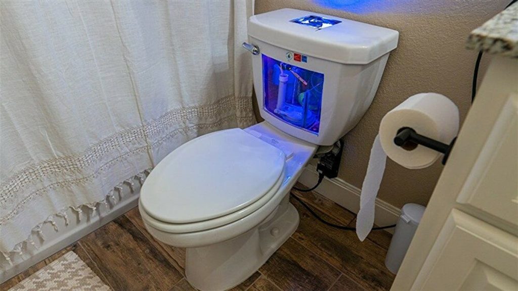 YouTuber builds a gaming computer out of a work restroom